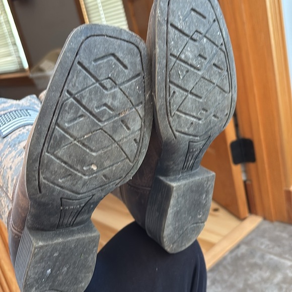 Boys ariat boots, size 3 - Picture 2 of 4